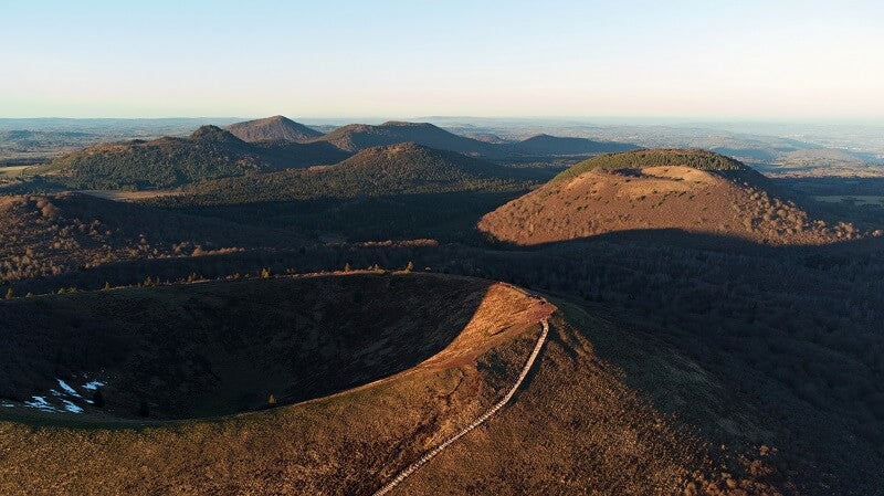 Le Puy Pariou dans la chaîne des Puys