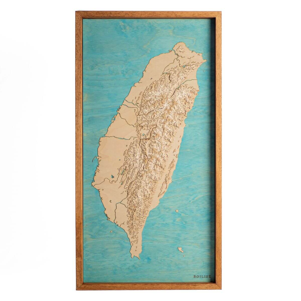 Carte de Taïwan en bois avec eau turquoise