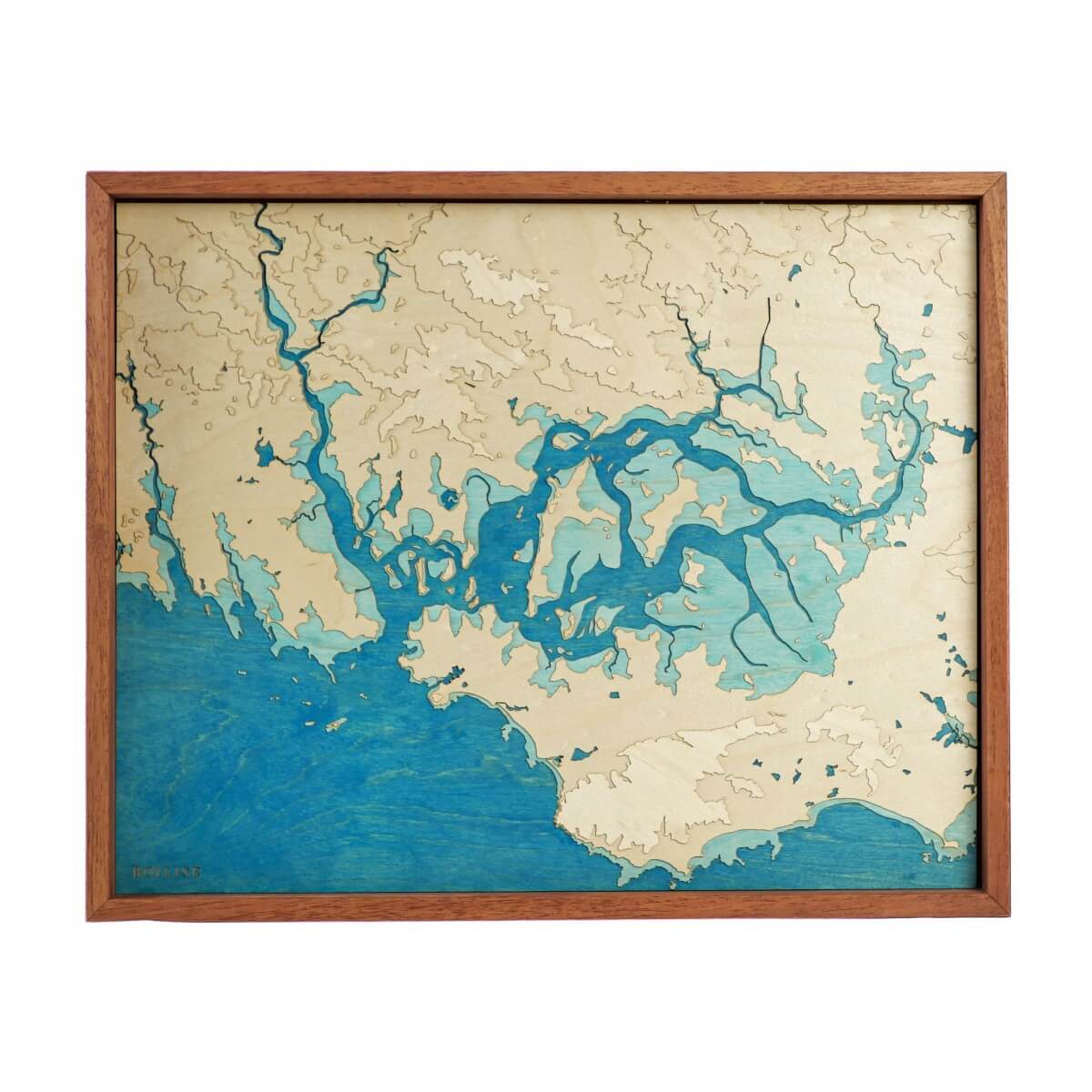 Carte en bois du golfe du Morbihan avec un estran peint en bleu turquoise