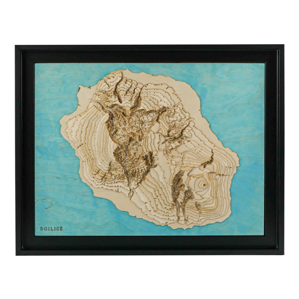 Carte topographique en bois de l'île de la Réunion, eau turquoise et caisse américaine noire
